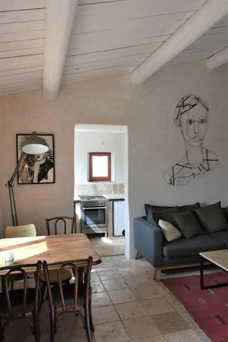 La Petite Maison Des Artistes *